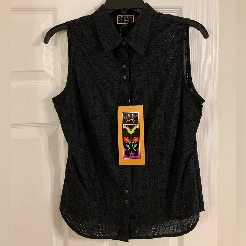 Studio west sleeveless button down